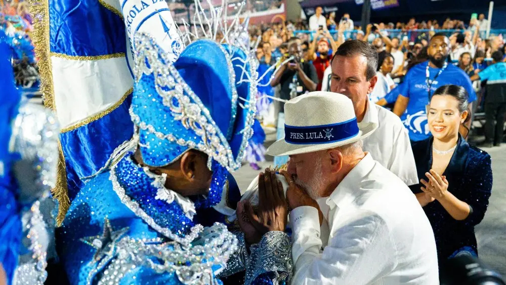 Flávio Bolsonaro pediu investigação no TSE sobre financiamento do desfile da Acadêmicos de Niterói com enredo de Lula. …