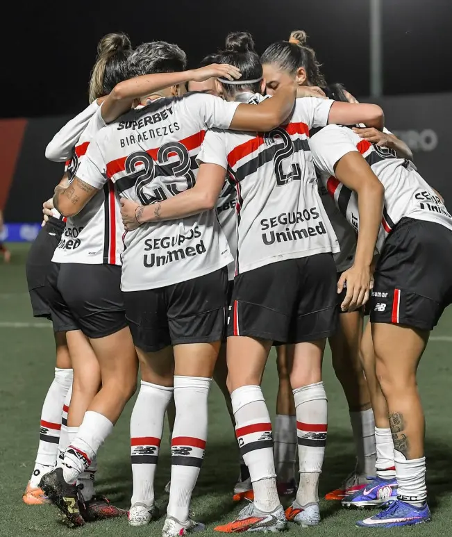 São Paulo vence o Flamengo por 1 a 0 em Campinas, garantindo vaga na final do Brasileirão Feminino. A vitória, conquist…