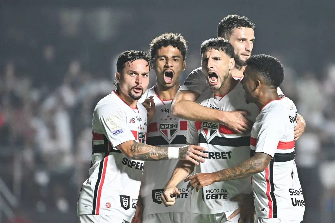 São Paulo vence o Internacional por 1 a 0 no Morumbi, jogo da 28ª rodada do Brasileirão. Depois da queda na Sul-America…