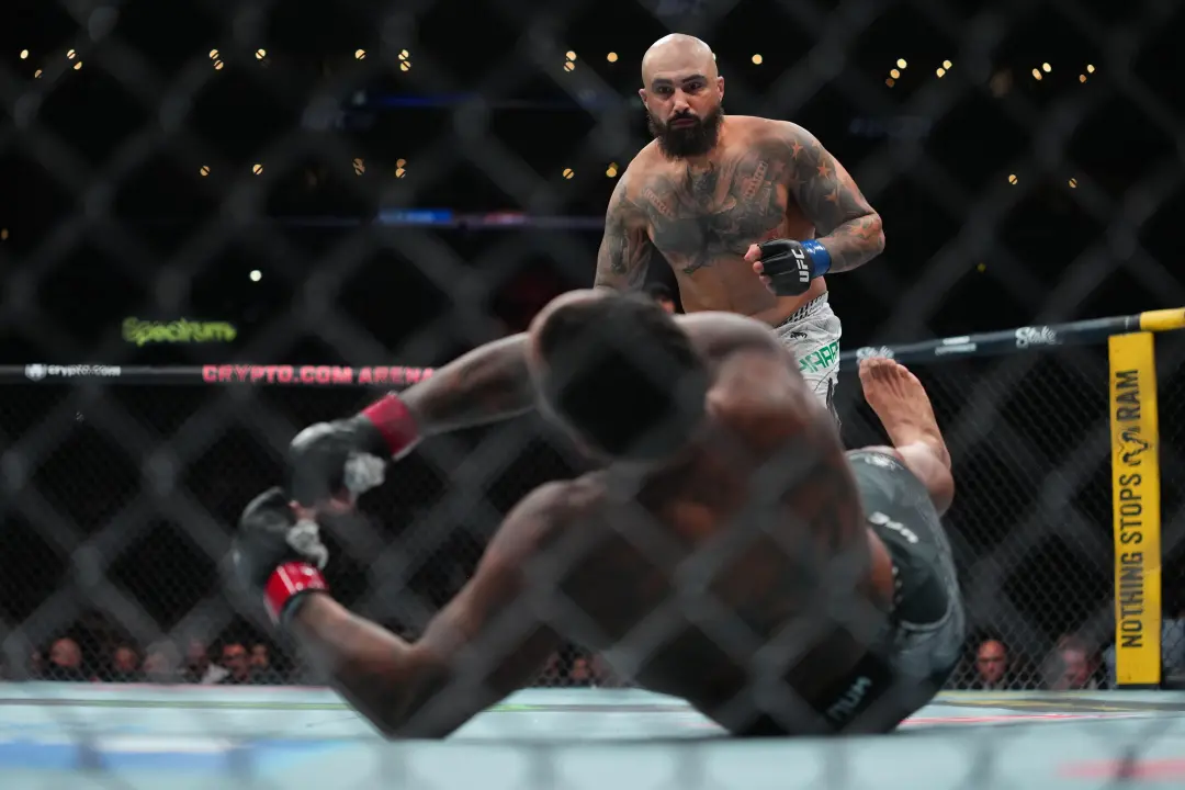 Sharaf nocautear Steveson em 12 segundos no UFC 331. Um nocaute rápido assim mostra que a força de vontade supera o fav…