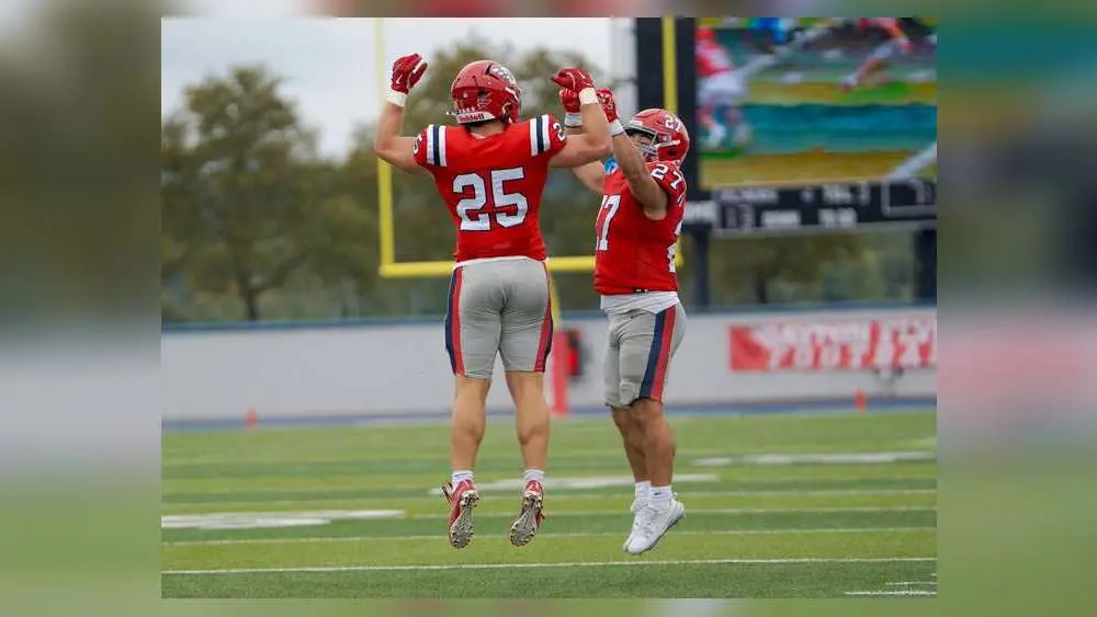 Dayton garantiu a invencibilidade na temporada 2026, vencendo por 17 a 14 contra o Eastern Kentucky. Aquele lance final…