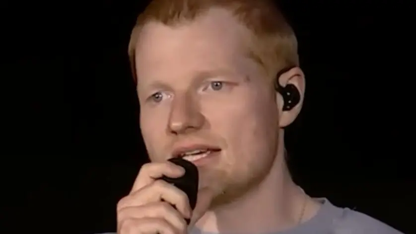 Ed Sheeran mudou a montagem do palco em Filadélfia, retirando o palco B do meio da plateia, por preocupações com o públ…
