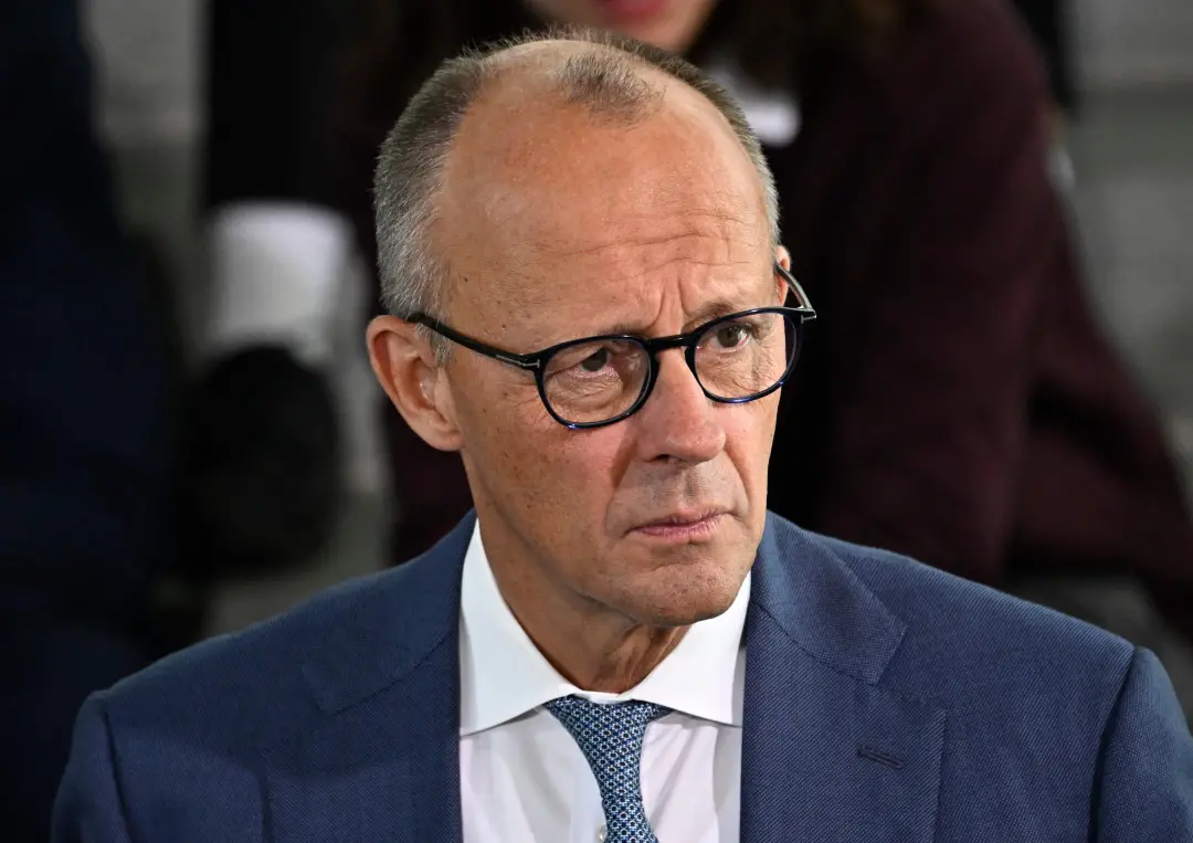 Friedrich Merz não vai à Assembleia Geral da ONU nesta terça, priorizando reuniões internas em Berlim. Com a popularida…