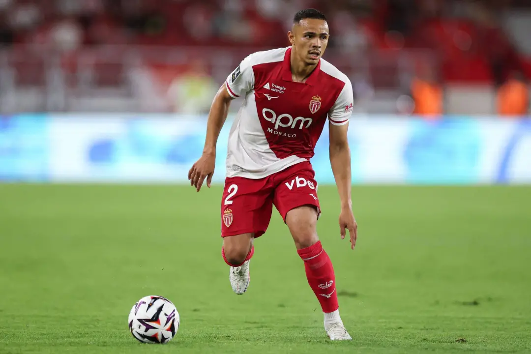 Ancelotti chamou Vanderson para substituir Wesley na seleção brasileira após a lesão do lateral direito. É um movimento…