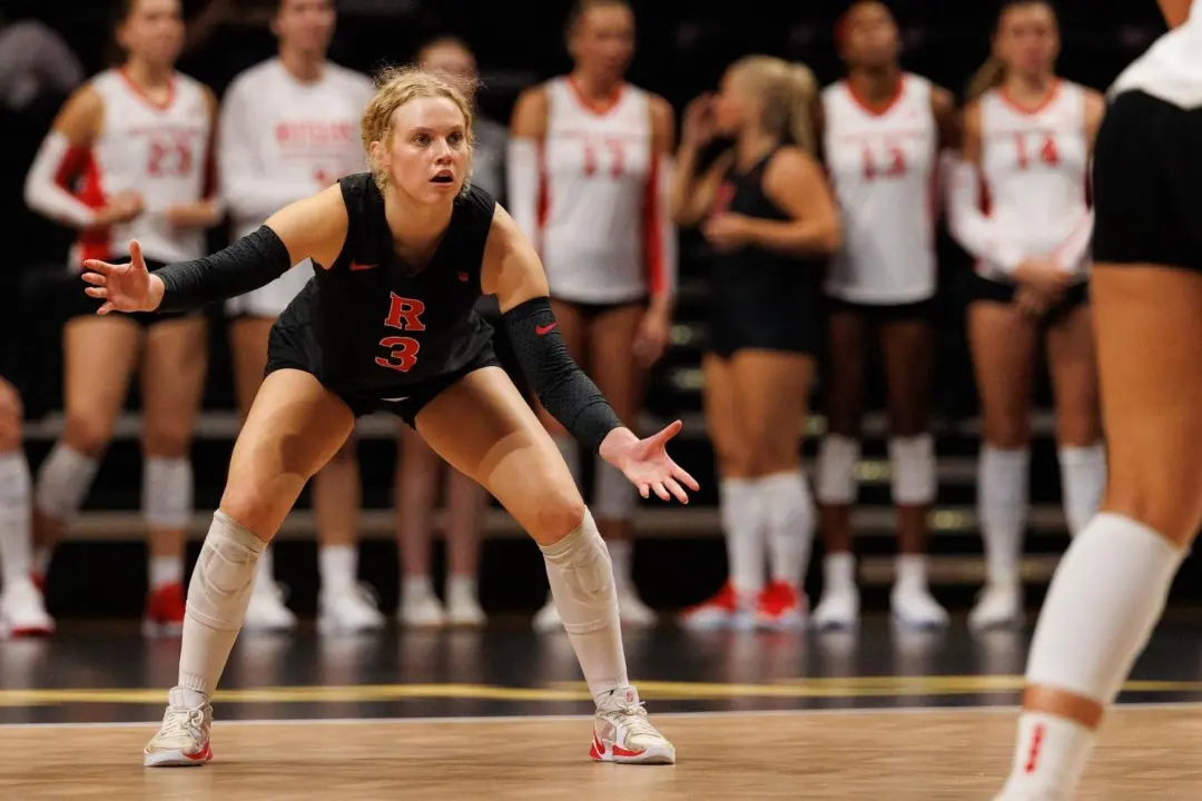 Rutgers venceu St. John's por cinco sets, 25-27, 25-19, 25-23, 24-26, 15-13, mesmo com 17 saques perdidos. A diferença …