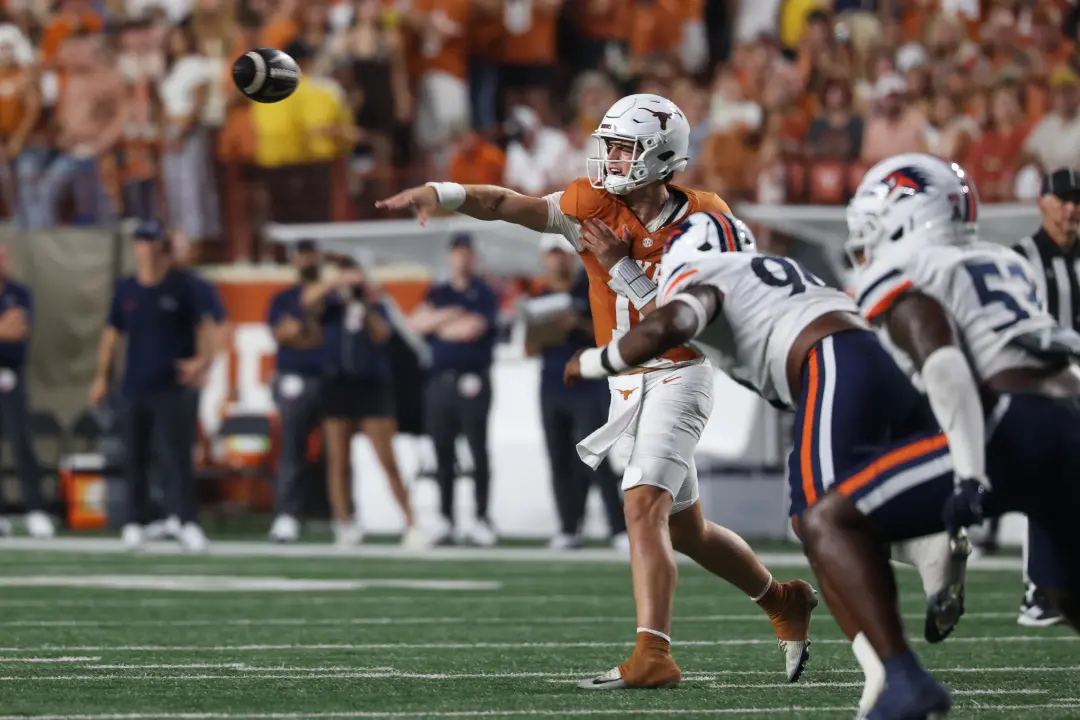 Texas venceu a UTSA por 30 a 6 no fim da temporada de jogos amigáveis. A ofensiva do Texas, com Arch Manning, ainda pre…
