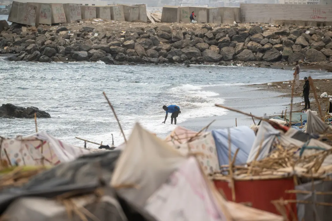 Ceuta enfrentou uma crise migratória com a chegada de quase 80 mil imigrantes em julho. A situação se enquistou, com ac…