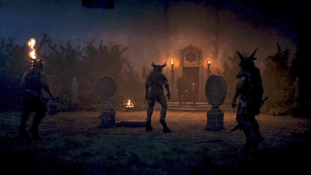 Os treze Forasteiros, serventes perigosos do Umbra, foram aprisionados em Shayol Ghul durante a Guerra do Poder. A volt…