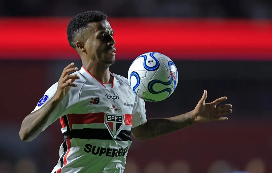 Calleri marcou de pênalti e o São Paulo venceu o Internacional por 1 a 0 no Morumbi. É um alívio ver a resposta no Bras…