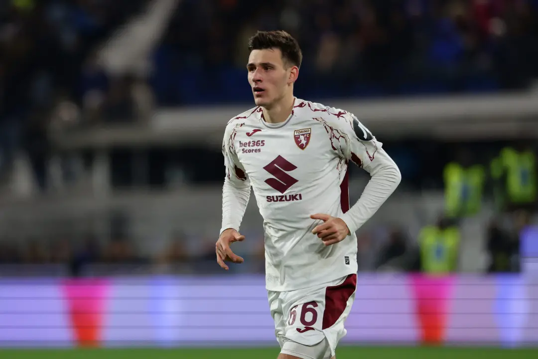 Celtic continua interessado no Torino Gvidas Gineitis para janeiro. Antes não fechou negócio porque os torinenses pedir…