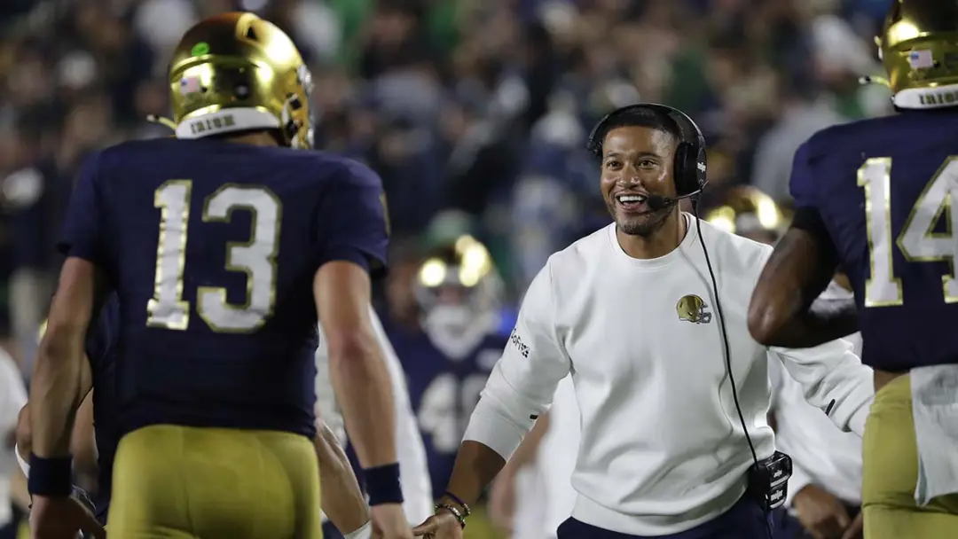 Notre Dame venceu Michigan State por 27 a 10, e o técnico Marcus Freeman viu no resultado uma evolução do time, apesar …
