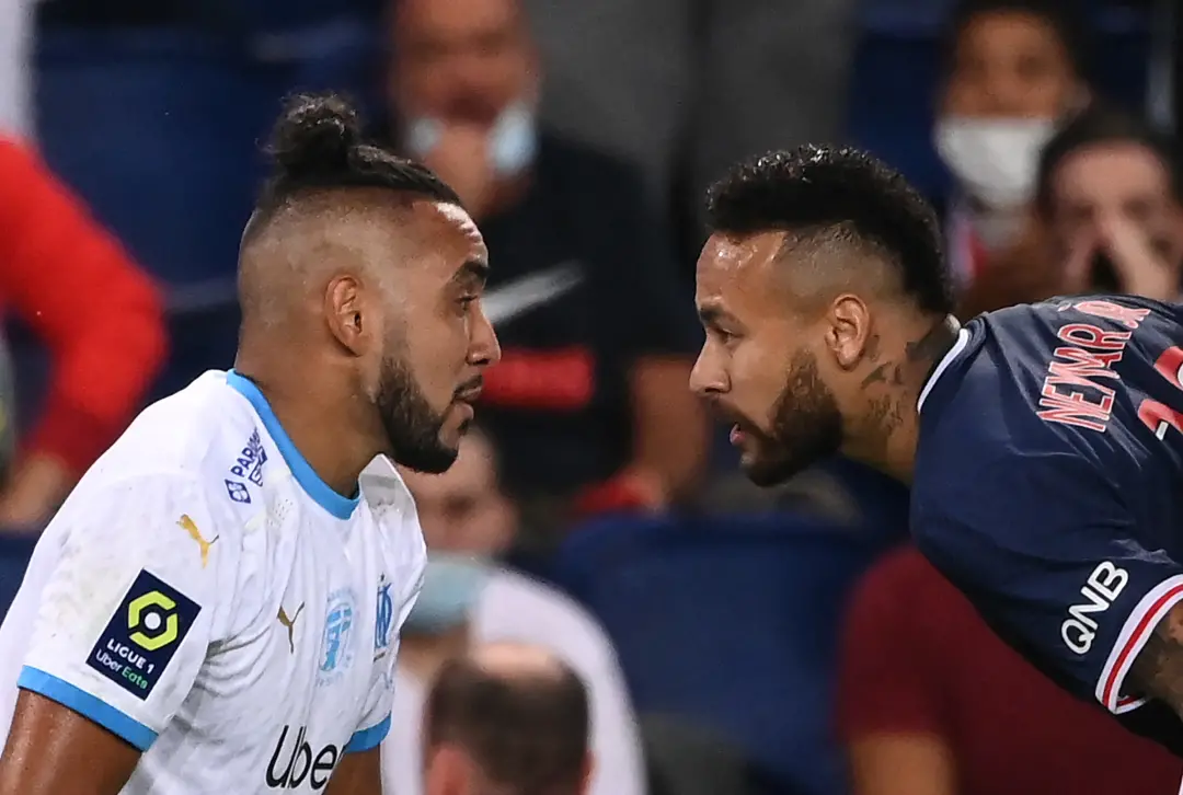 O debate sobre a rivalidade mais intensa do futebol global é aceso, comparando o duelo Marseille contra PSG com o antag…