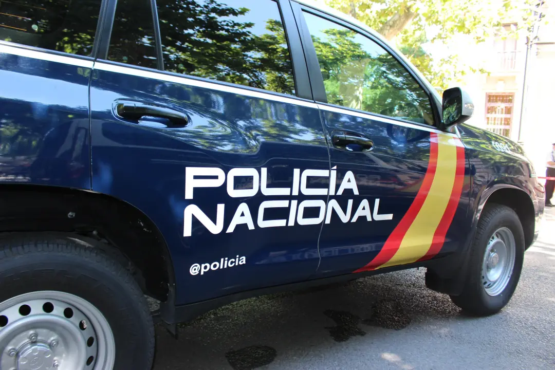 Um morto e três feridos em um tiroteio entre duas famílias no bairro de l’Alquerieta, em Alzira, Valencia. Esses confro…