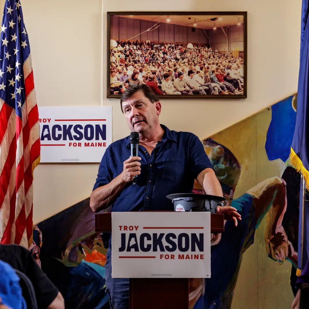 Troy Jackson entrou na disputa pelo Senado em Maine, buscando tirar Susan Collins, que é republicana. Acho importante e…