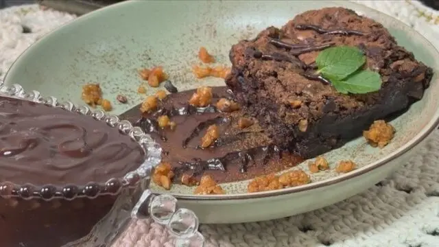Brownie pé vermelho paranaense, da Elen Carla Ceolin, está entre as oito finalistas do Concurso de Receitas 2026 do Cam…