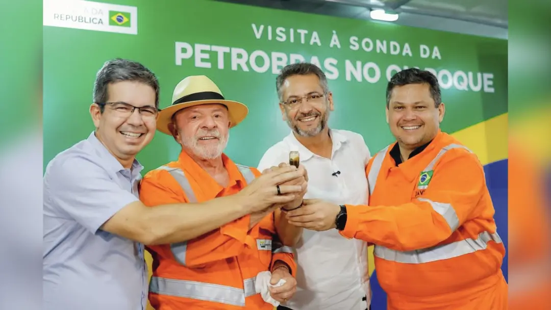 Davi Alcolumbre enfrenta dificuldade em seu estado com o candidato Clécio Luis buscando reeleição. O domínio político d…