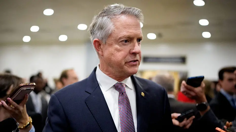 Senador Roger Marshall alegou que um relatório do New York Times sobre mais de 700 processos contra pacientes de sua an…