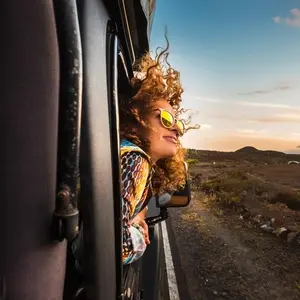 Viagem sem ar-condicionado, até abrir a janela tem jeito certo no carro. O desconforto de viajar sem climatização é gra…