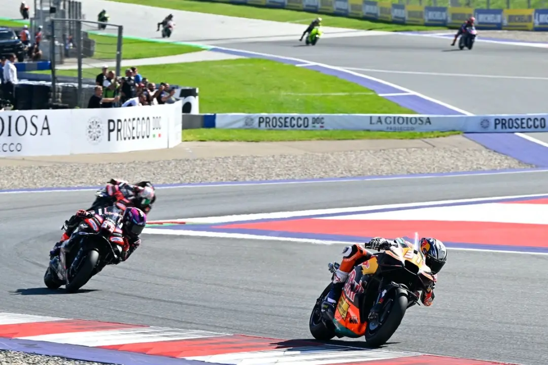 Austrian GP: Pedro Acosta garante a primeira vitória no MotoGP com uma performance dominante na KTM. Mesmo caindo para …