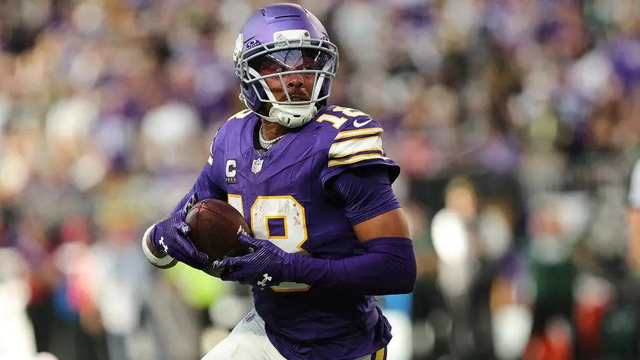 Minnesota Vikings e Chicago Bears no jogo da Semana 2, com a oferta de 350 dólares em apostas bônus para novos usuários…