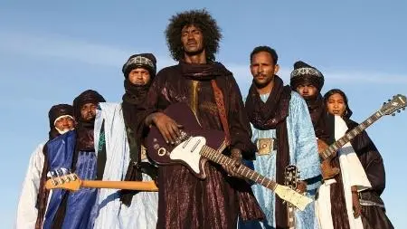 Tinariwen no Brasil é um privilégio de escuta. A música africana tem uma força que transcende fronteiras, trazendo uma …