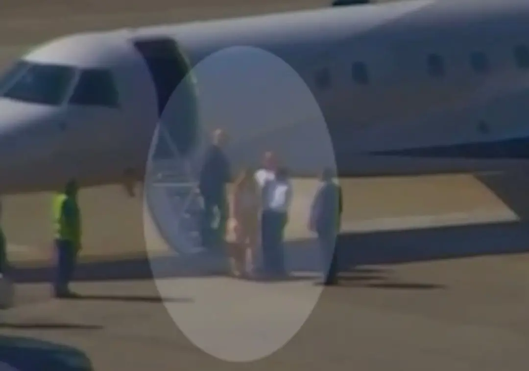 Ministro Alexandre de Moraes e esposa saem de jatinho no Santos Dumont. A aeronave tem ligação com empresa ligada a Vor…