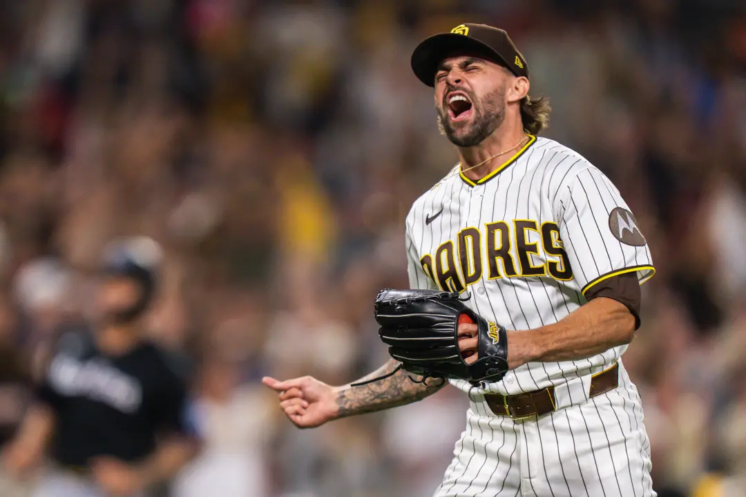 Salas fez o primeiro jogo com um rebatida decisiva, levando os Padres a ganharem de 7 a 6 contra Marlins em 10 entradas…