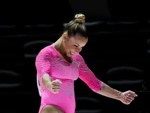 Flávia conquistou ouro e Rebeca levou prata na trave da Copa do Mundo de ginástica. É ótimo ver o foco e o talento dess…