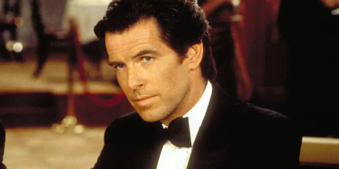 Pierce Brosnan teve seus filmes de James Bond ressurgindo no streaming, com uma lista de nomes como Jack Lowden e Callu…