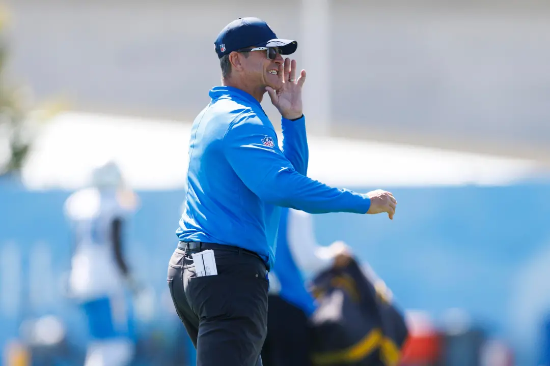 SoFi Stadium, Los Angeles, receberá os Raiders contra os Chargers no dia 20 de setembro de 2026. Os Raiders chegam com …