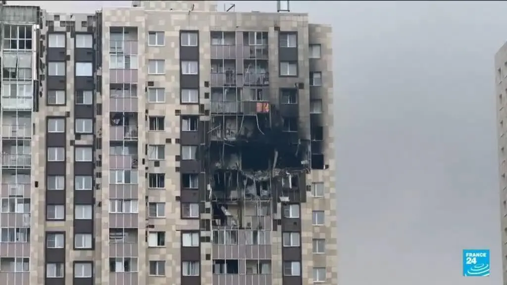 Mais de mil drones da Ucrânia atingiram a Rússia em ataque grande em Moscou. O bombardeio acontece enquanto a Duma vota…