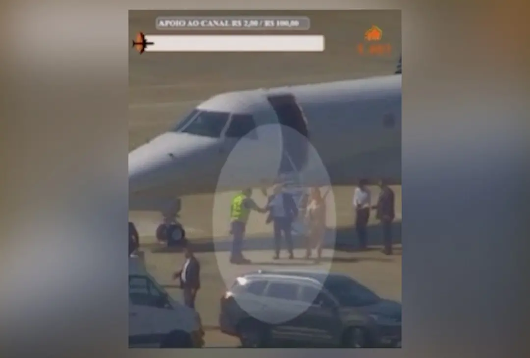Flavio Bolsonaro usou o vídeo de Moraes saindo de jatinho operado por empresa com Vorcaro como sócio pra criticar Lula.…