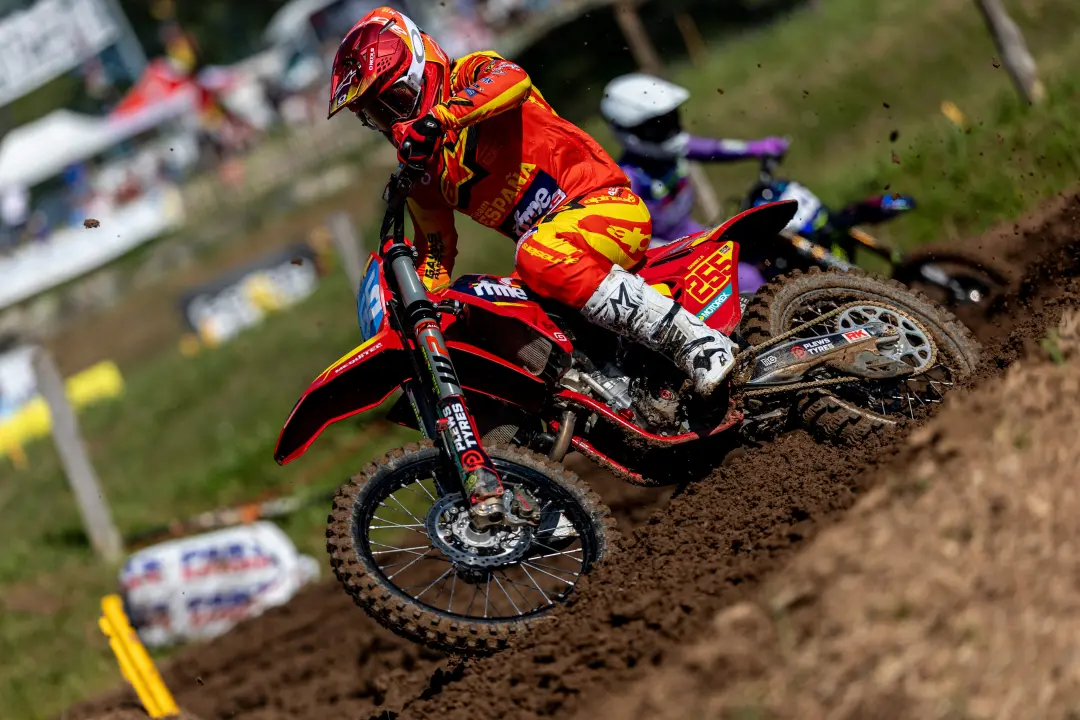 Daniela Guillén, 20 anos, foi a primeira campeã mundial de motocross espanhola, e Berta Abellán repetiu título em trial…