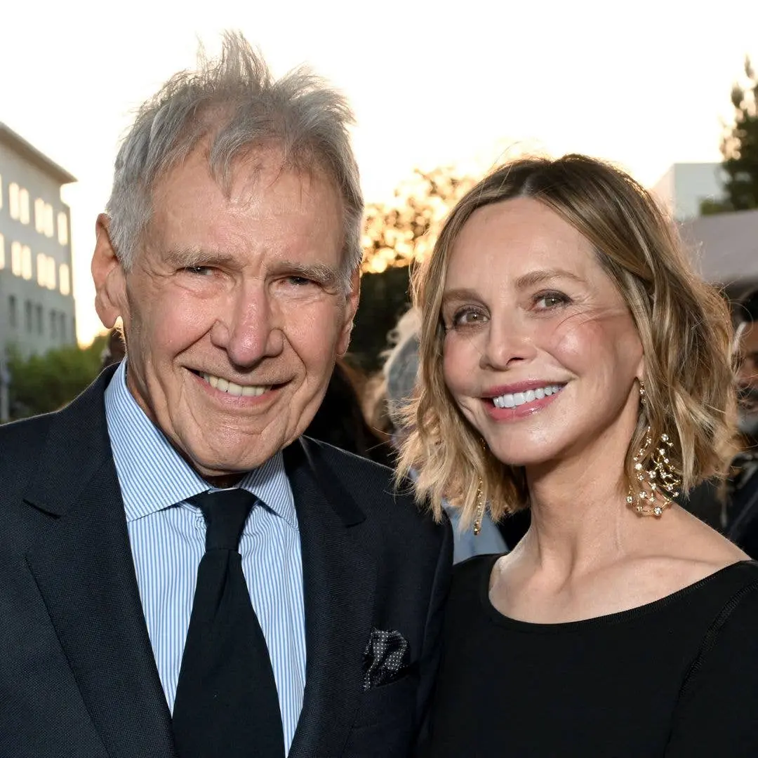 Harrison Ford e Calista Flockhart apareceram juntos na abertura do Lucas Museum of Narrative Art Gala. Achei legal ver …