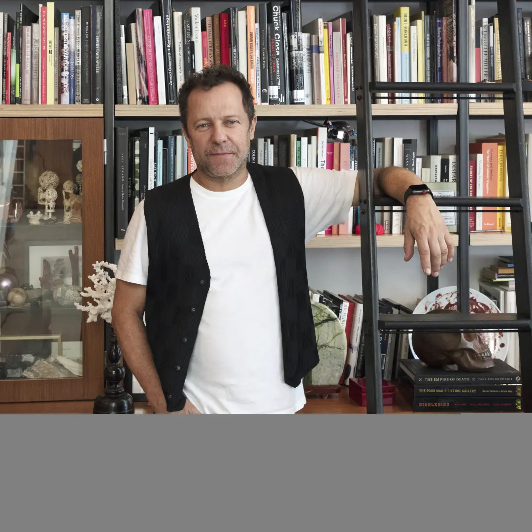 Duas exposições de Vik Muniz vão rolar no Sesc Goiás, em outubro, na Vila Cultural Cora Coralina e Galeria Leo Romano. …
