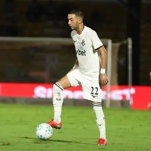 Tite admite ter adiantado a estreia de Ziyech no Botafogo, dizendo que faz parecer fácil. Essa pressa na escalação most…