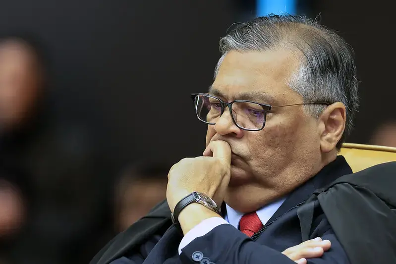 Ministro Dino apontou preconceito regional em críticas sobre sua atuação no STF. Uso de termos como jurista de provinci…