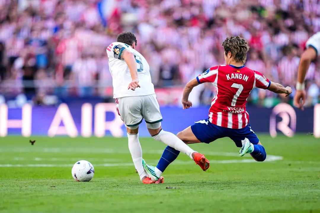 Mourinho explodiu contra os árbitros após a derrota do Real Madrid no dérbi do Metropolitano. Ele disse que só o comite…