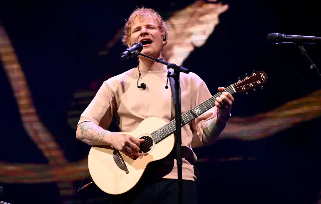 Ed Sheeran admitiu ter cometido erros na briga com Macklemore sobre o tour em Filadélfia. Ele falou sobre a pressão des…