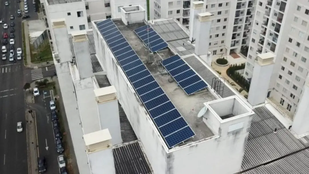 Projeto de lei na Câmara garante que contratos de energia solar vigentes mantenham as condições de celebração, impedind…