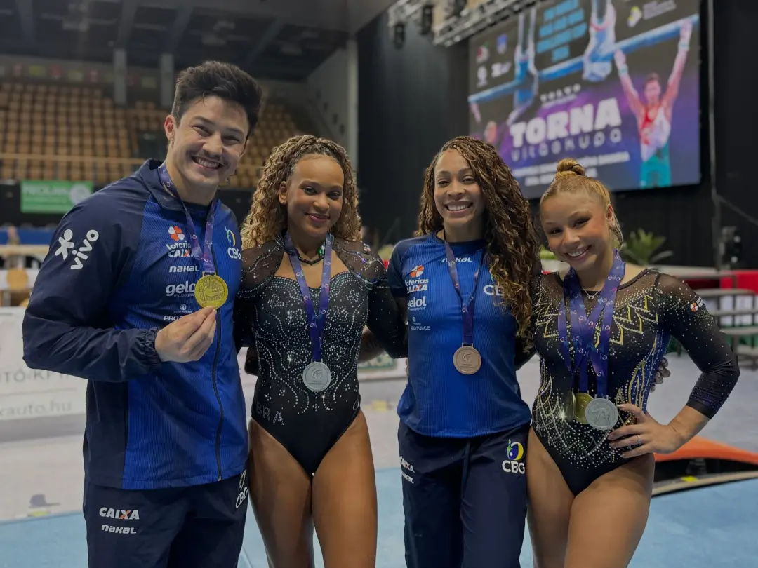 Na trave da Copa do Mundo na Hungria, Flávia Saraiva e Rebeca Andrade garantiram ouro e prata, respectivamente. É muito…