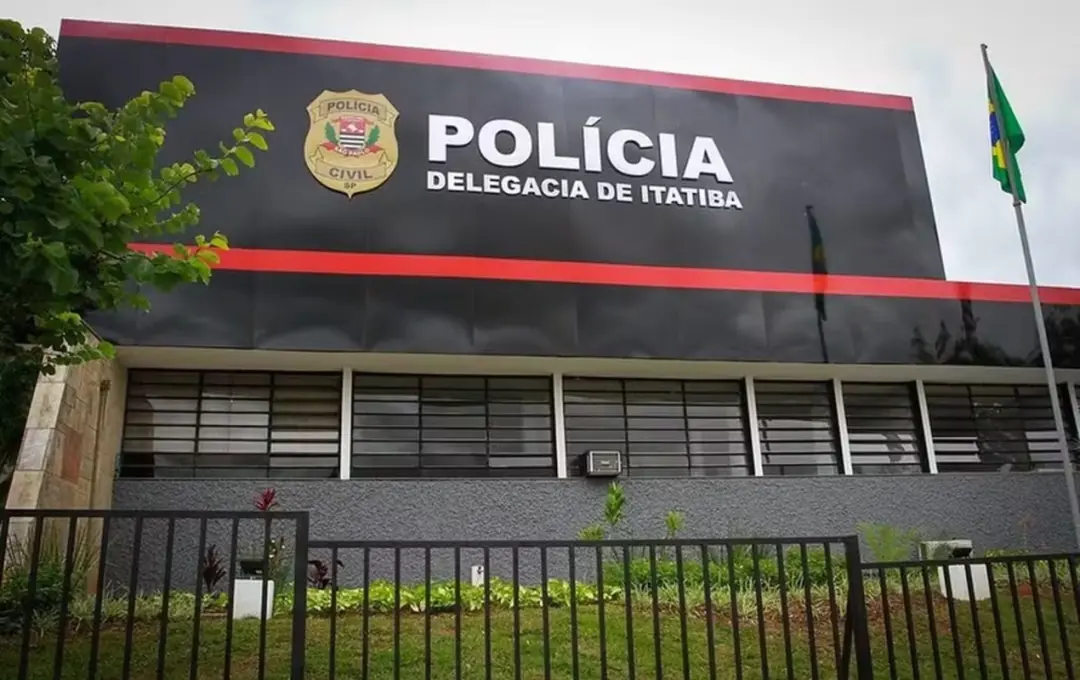 Itatiba, SP. Um homem de 29 anos foi preso em flagrante por esfaquear outro em uma briga de bar no Núcleo Habitacional …