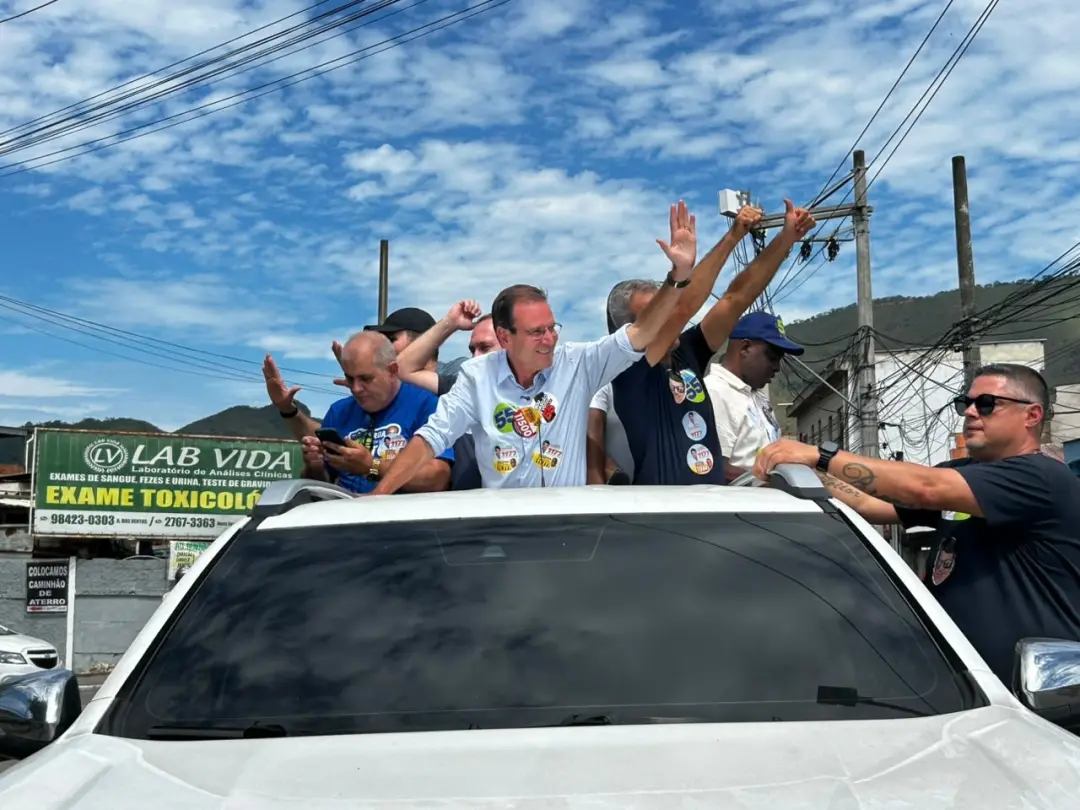 Paes fez carreata em Nova Iguaçu ao lado de líderes do PP, criticando a gestão Castro na Baixada. É um movimento que ap…