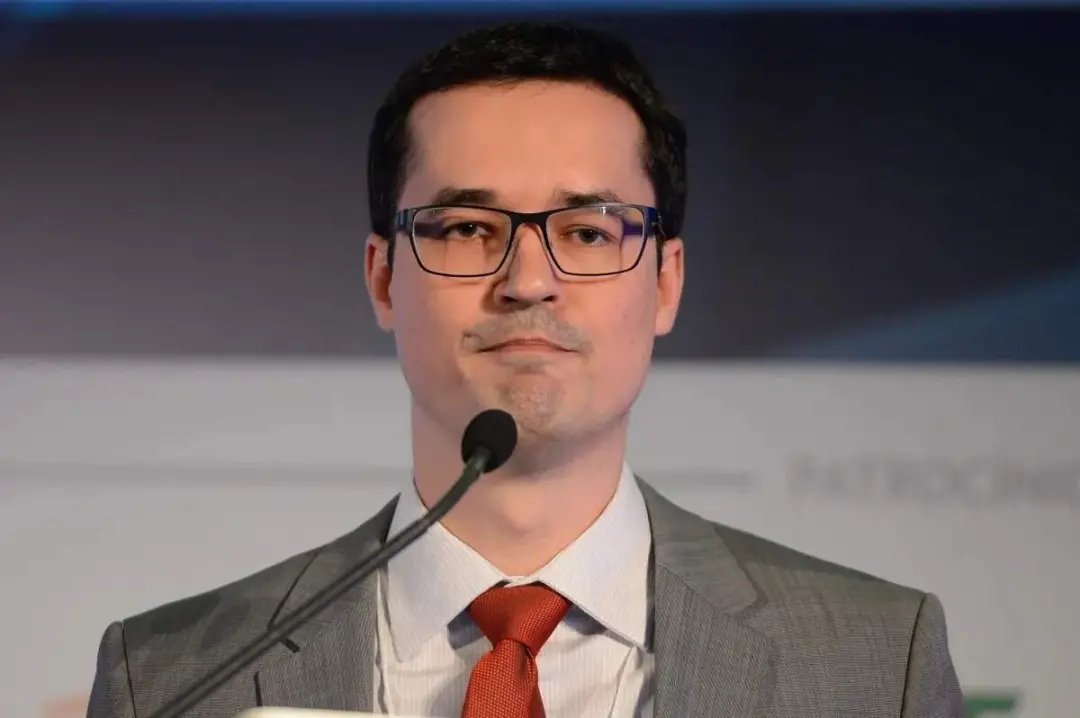 Deltan Dallagnol vai recorrer da suspensão da campanha pelo TSE. A decisão do ministro Floriano de Azevedo Marques leva…