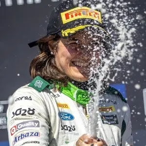 Tatiana Calderón vence a corrida 2 do NASCAR Brasil em Curvelo. É bom ver o reconhecimento de competência no esporte, p…