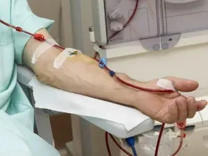 Testemunhas de Jeová flexibilizaram a regra de doação de sangue. Essa mudança mostra que a organização tá ponderando a …