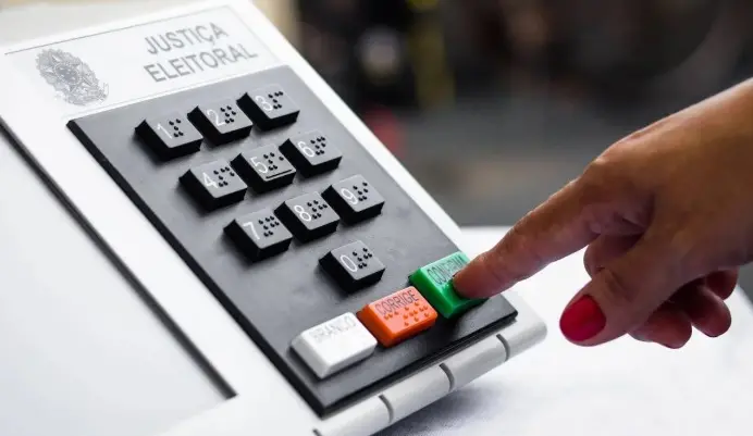 Sistema de Alerta de Desinformação Eleitoral do TSE funciona como canal anônimo para receber denúncias de conteúdo fals…