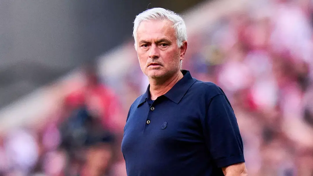 Real Madrid e Mourinho detonam árbitro após a derrota por 2 a 1 no clássico contra o Atlético de Madrid. O clube e o té…
