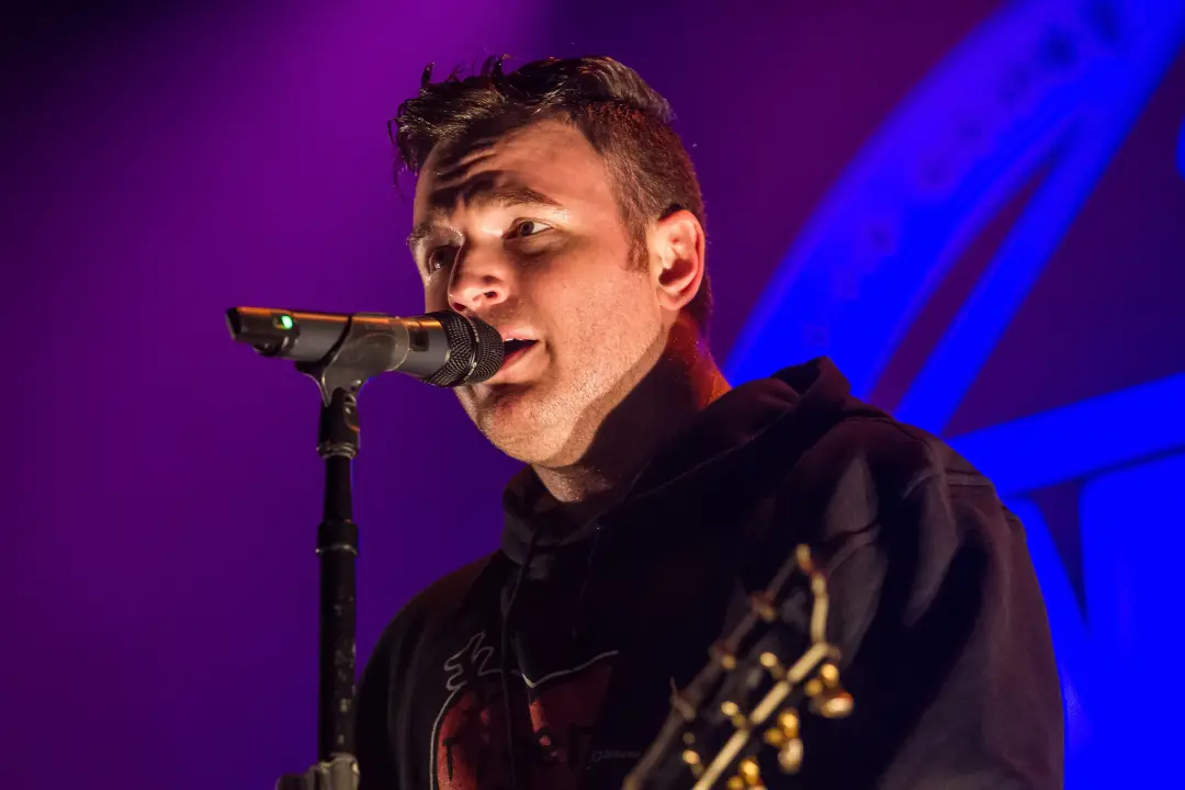 Chad Gilbert, guitarrista, faleceu aos 45 anos após batalhar contra o câncer. É um pesar grande perder um artista com t…