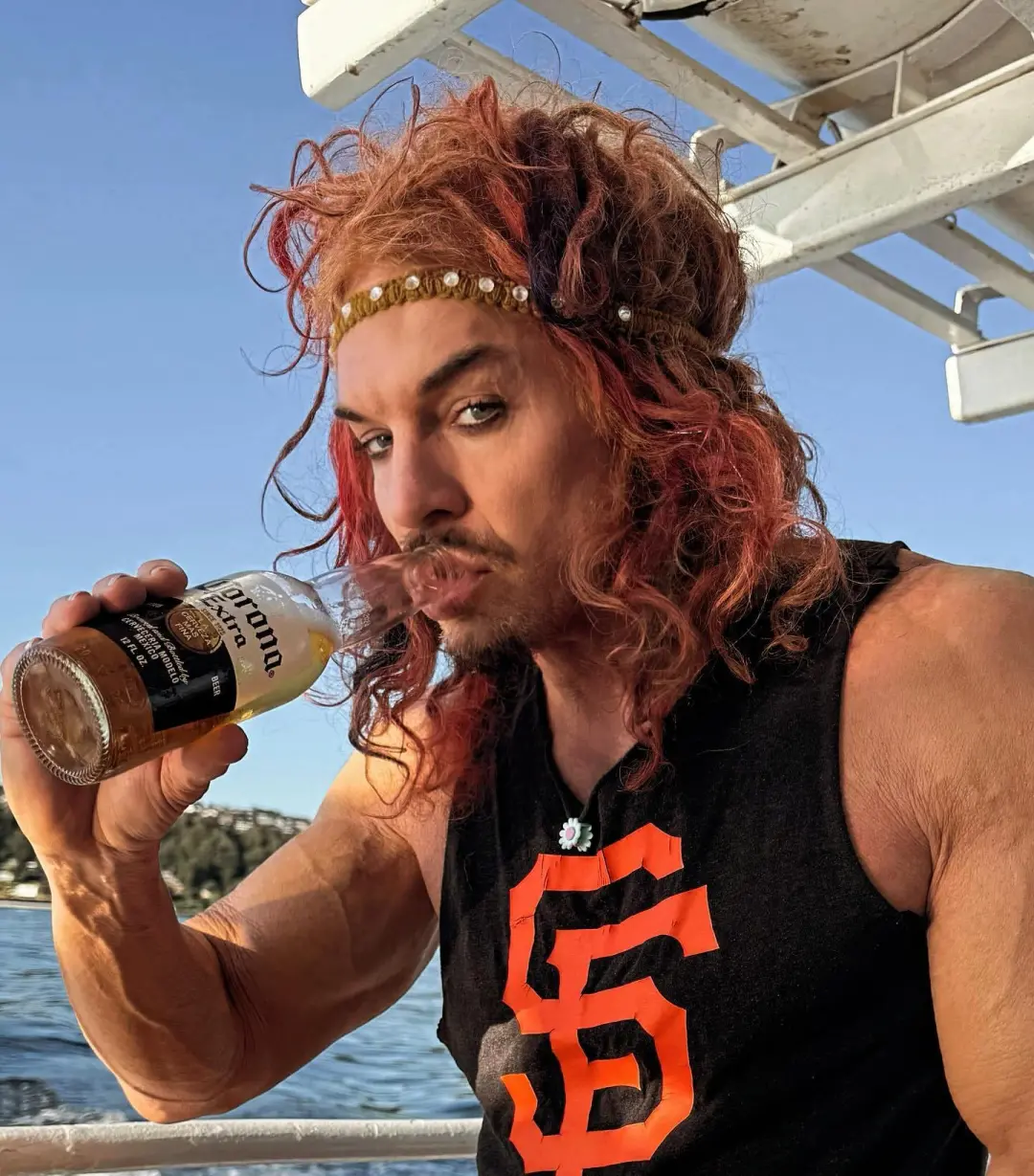 Carrot Top tentou suicídio na área de Las Vegas na sexta, tendo sido levado para um hospital local. Assuntos de saúde a…